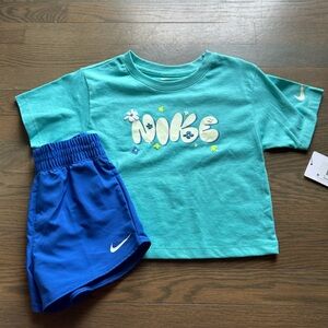 NWT Nike Girls Set size 6